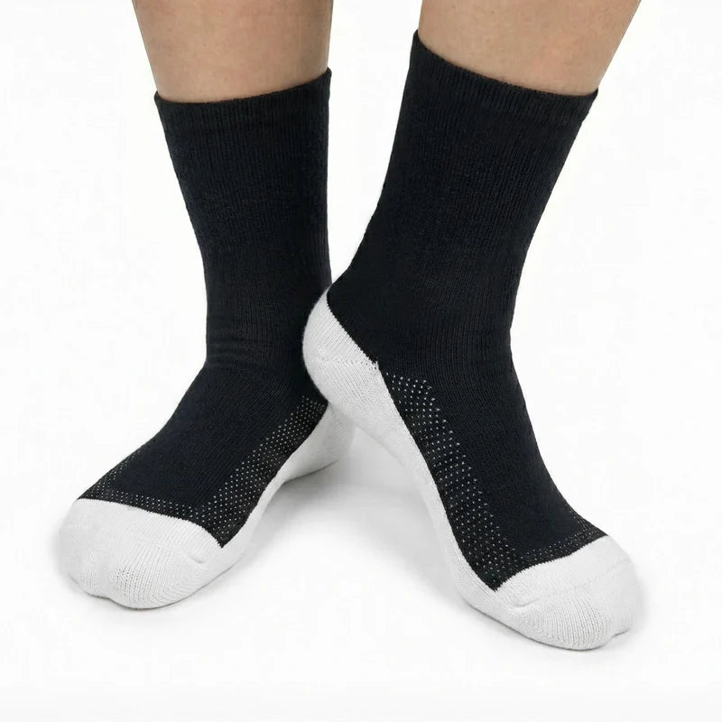[Extra Roomy - Black / White]