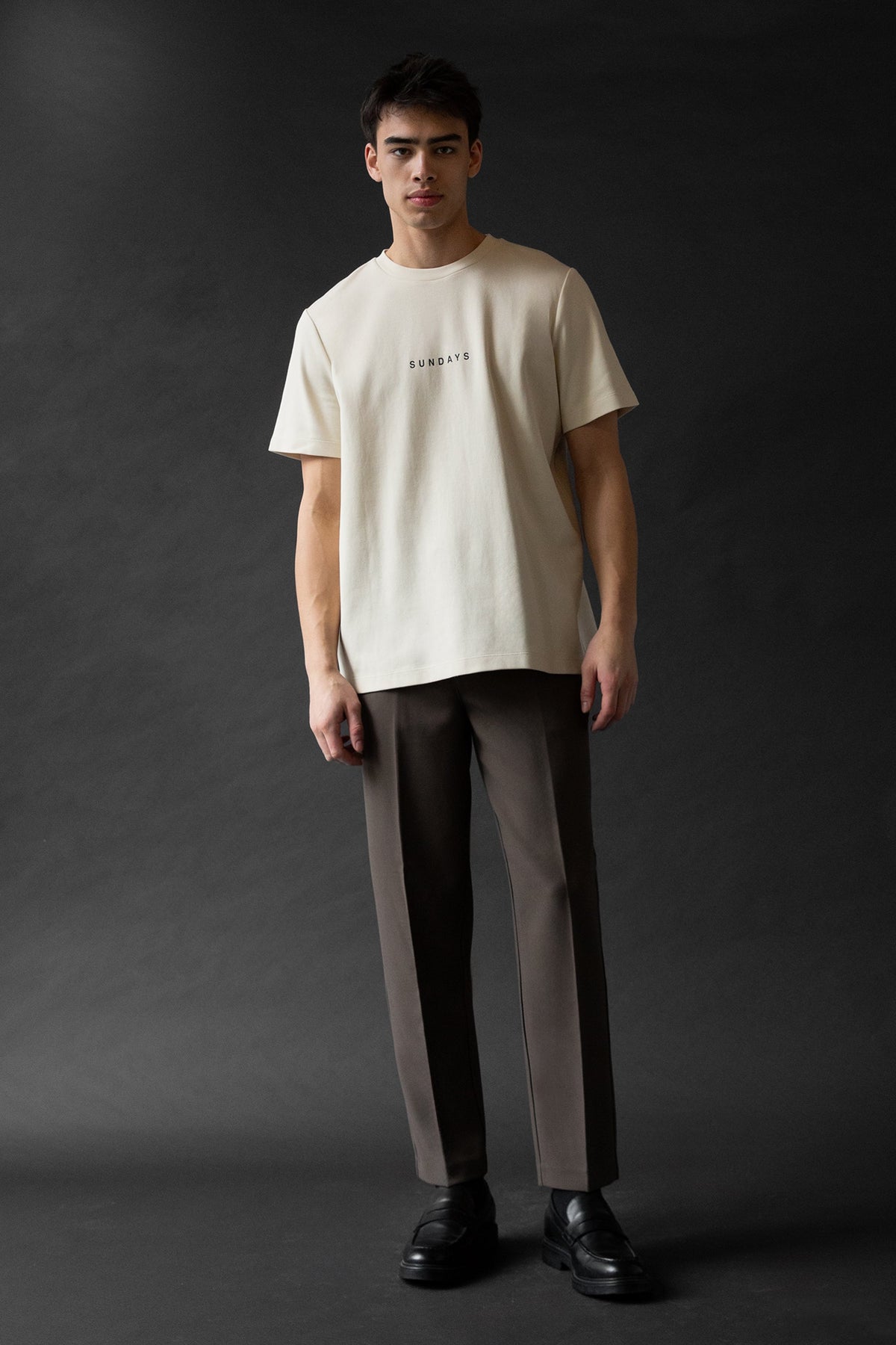 SUNDAY HEAVYWEIGHT CREWNECK T-SHIRT
